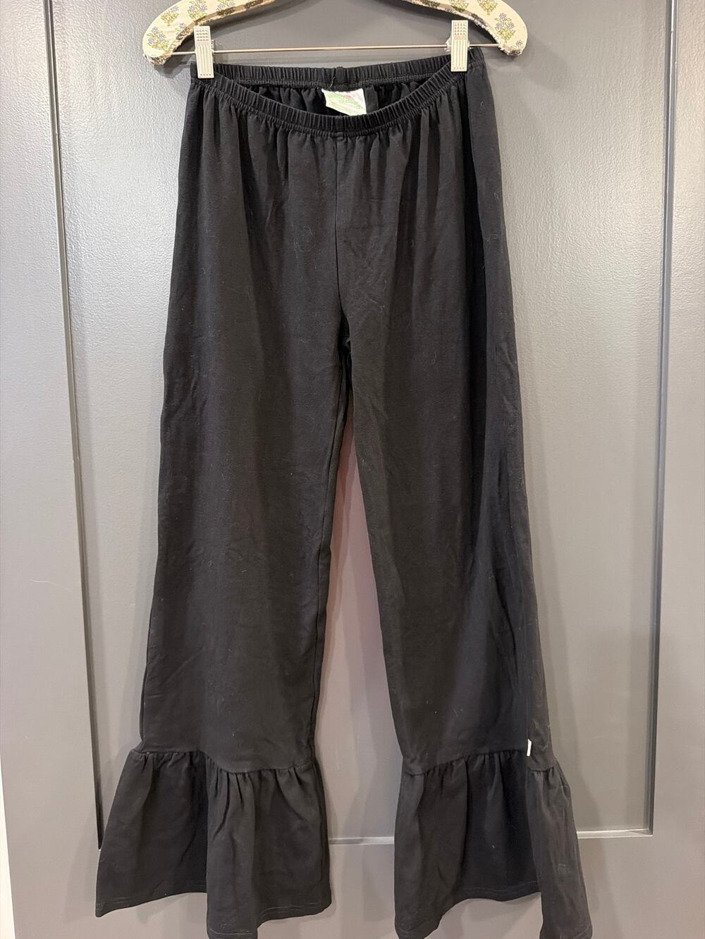 Lolly Wolly Doodle Women’s Ruffle Bottom Pants